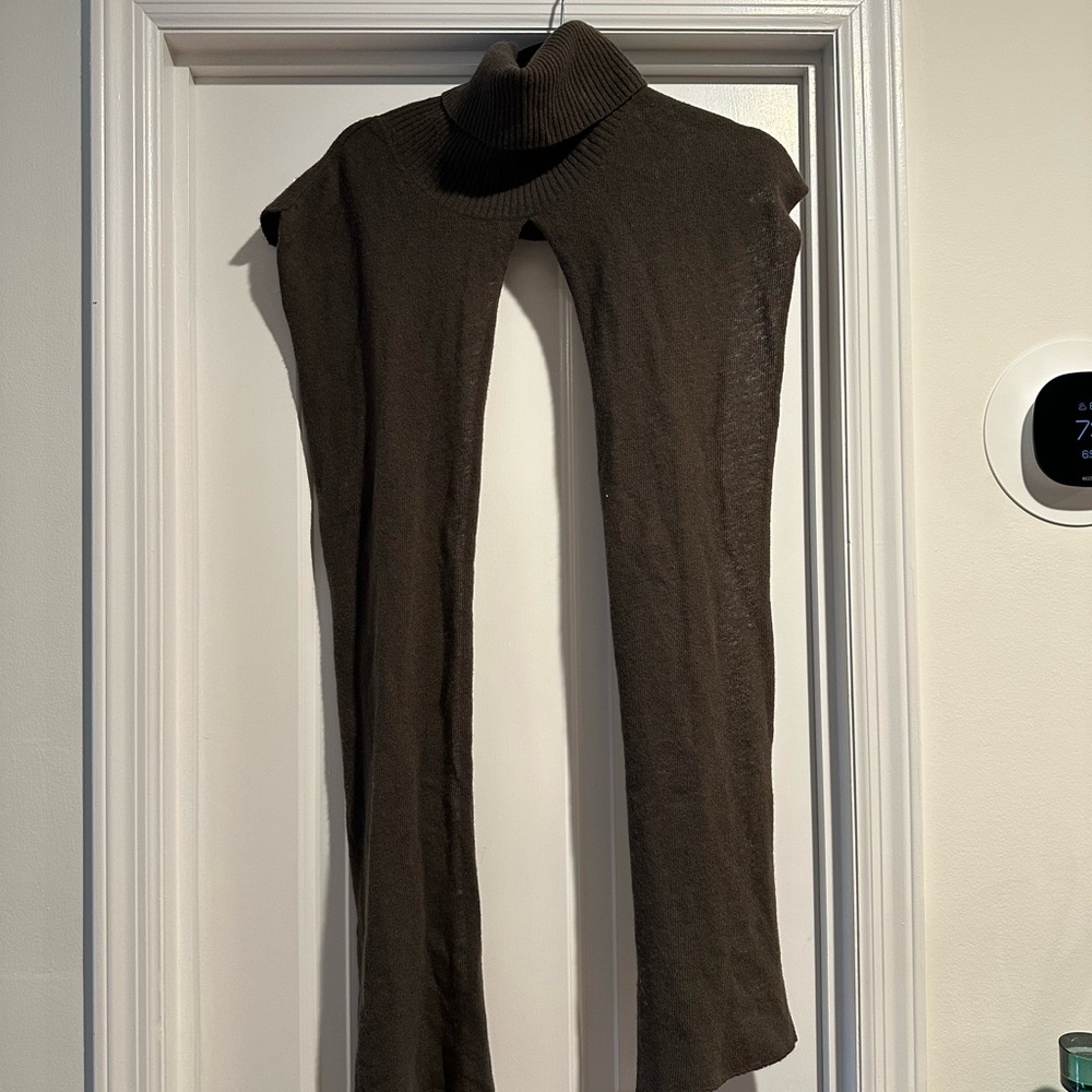 Gomme Knit Turtleneck Scarf